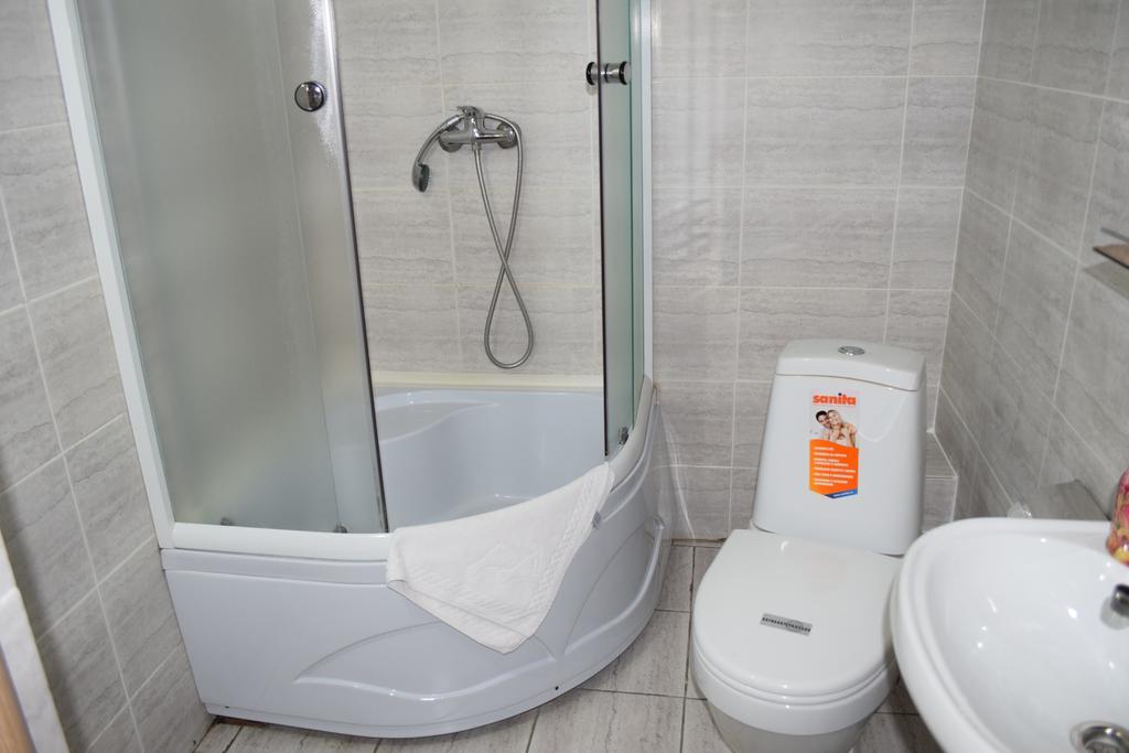 Bayterek Hotel Astana Kamer foto